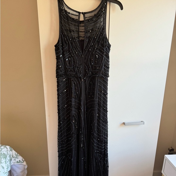 LIKE NEW BLACK BEADED GOWN - AIDAN MATTOX - Picture 5 of 6